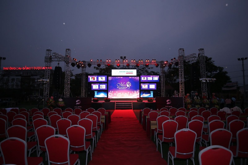 Đèn beam sân khấu chống nước là gì?