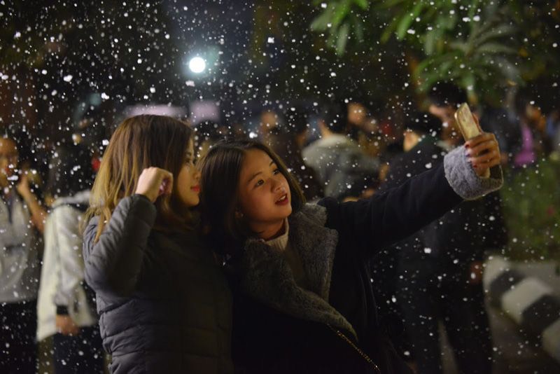 Máy phun tuyết chụp ảnh