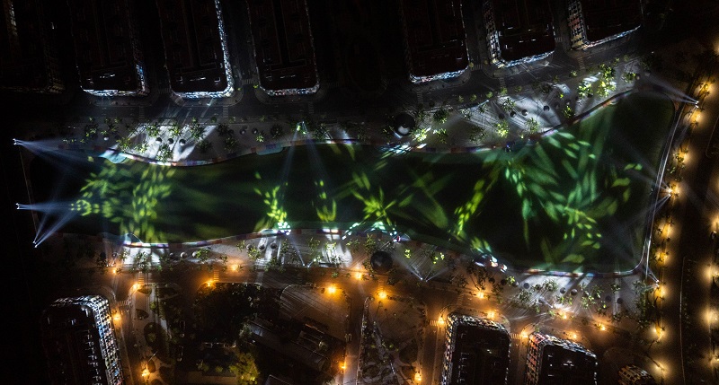 Vì sao nên lựa chọn đèn Beam chống nước cho chiếu sáng tòa nhà ban đêm?