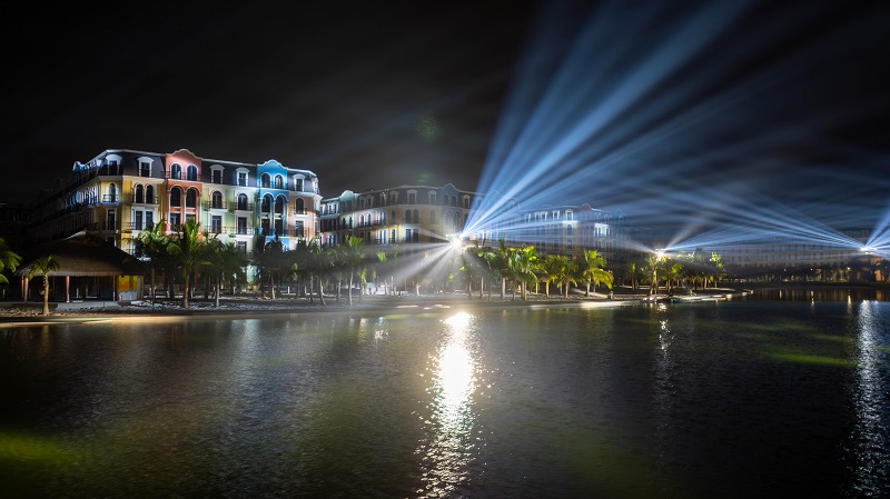 Có nên sử dụng đèn IP-680 DAGE chiếu sáng ngoài trời tòa nhà?