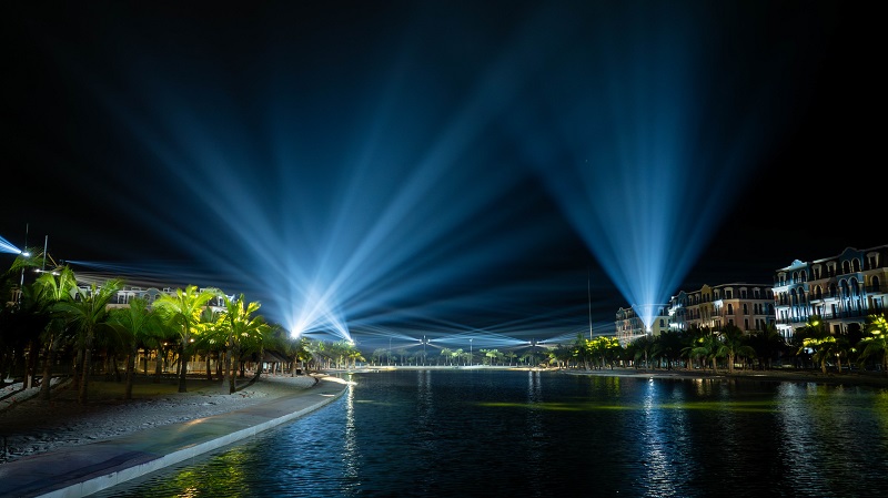 Có nên sử dụng đèn IP-680 DAGE chiếu sáng ngoài trời tòa nhà?