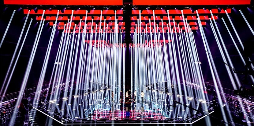 Vì sao đèn sân khấu tại Ánh Sáng Hoàng Long được sử dụng làm dự án?