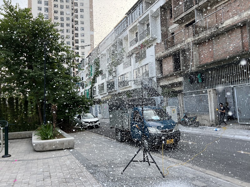 Ưu điểm dịch vụ thi công Máy Tạo Tuyết và Đèn Laser cho đám cưới hoàn hảo