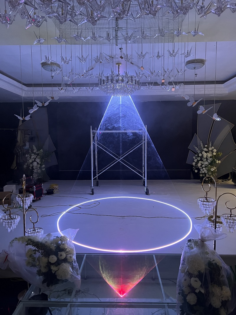 Có nên kết hợp Hiệu Ứng Máy Tạo Tuyết Và Đèn Laser