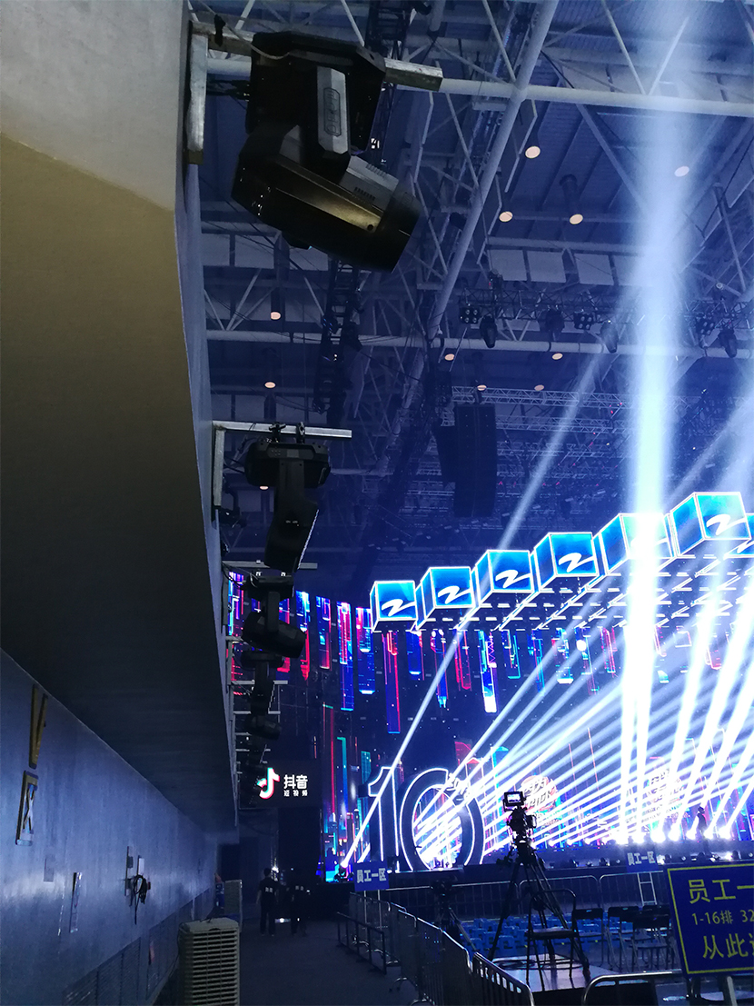 Các sản phẩm có mặt trong tiệc kỷ niệm 10 năm thành lập Đài truyền hình vệ tinh Chiết Giang