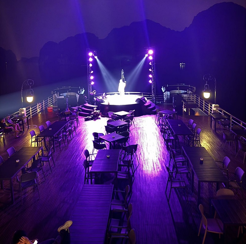 Tầm quan trọng của đèn beam trong các dịch vụ giải trí gần biển