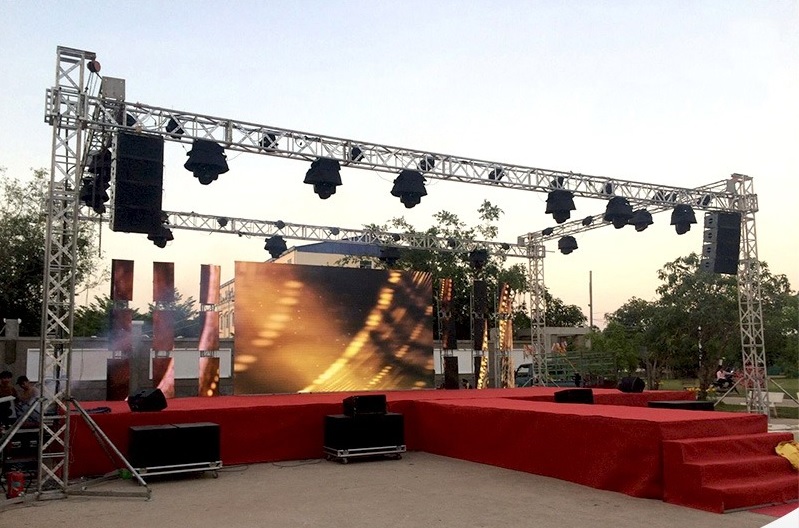 Giới thiệu về đèn sân khấu chống nước