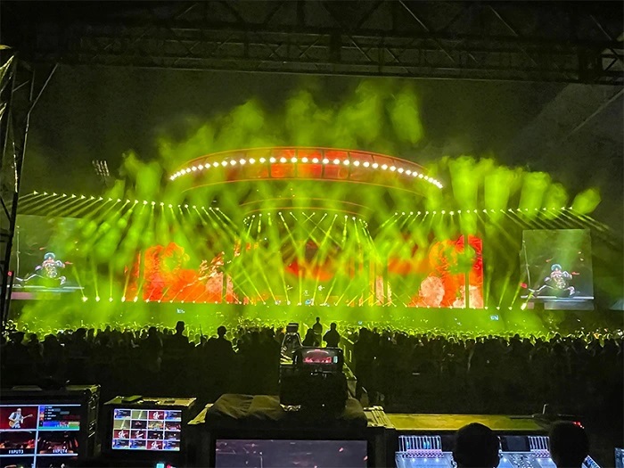 Giới thiệu đèn sân khấu