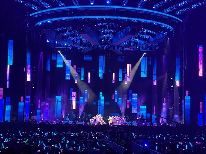 Ưu điểm của đèn sân khấu tại Ánh Sáng Hoàng Long