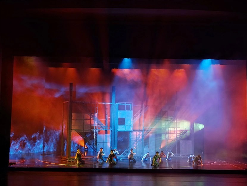 Tầm quan trọng của đèn sân khấu làm dự án lớn