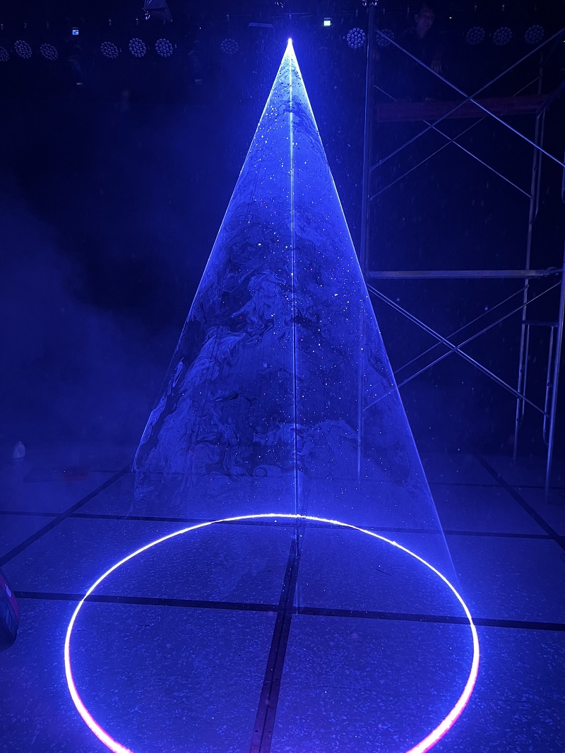 Địa chỉ thi công Máy Tạo Tuyết Và Đèn Laser cho đám cưới lãng mạn tại Hồ Chí Minh?