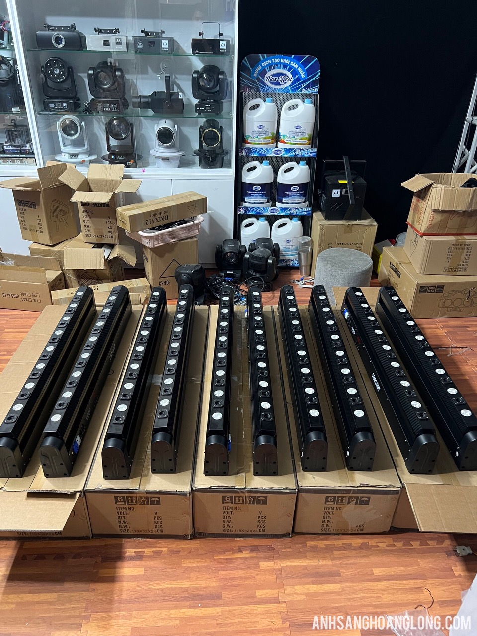 đèn cảm biến theo nhạc đám cưới