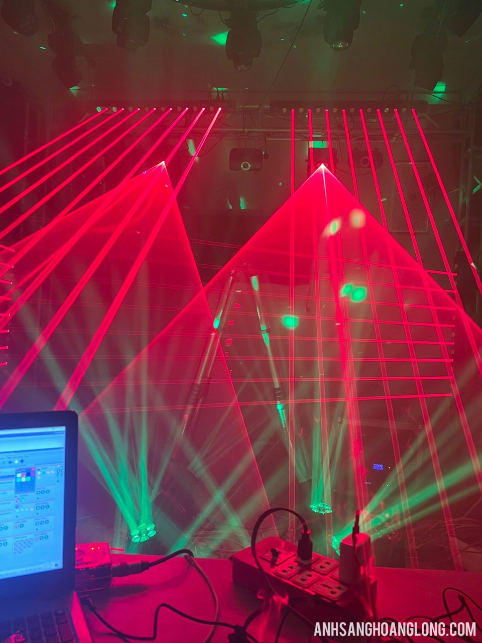 Cho thuê đèn moving tại hà nội