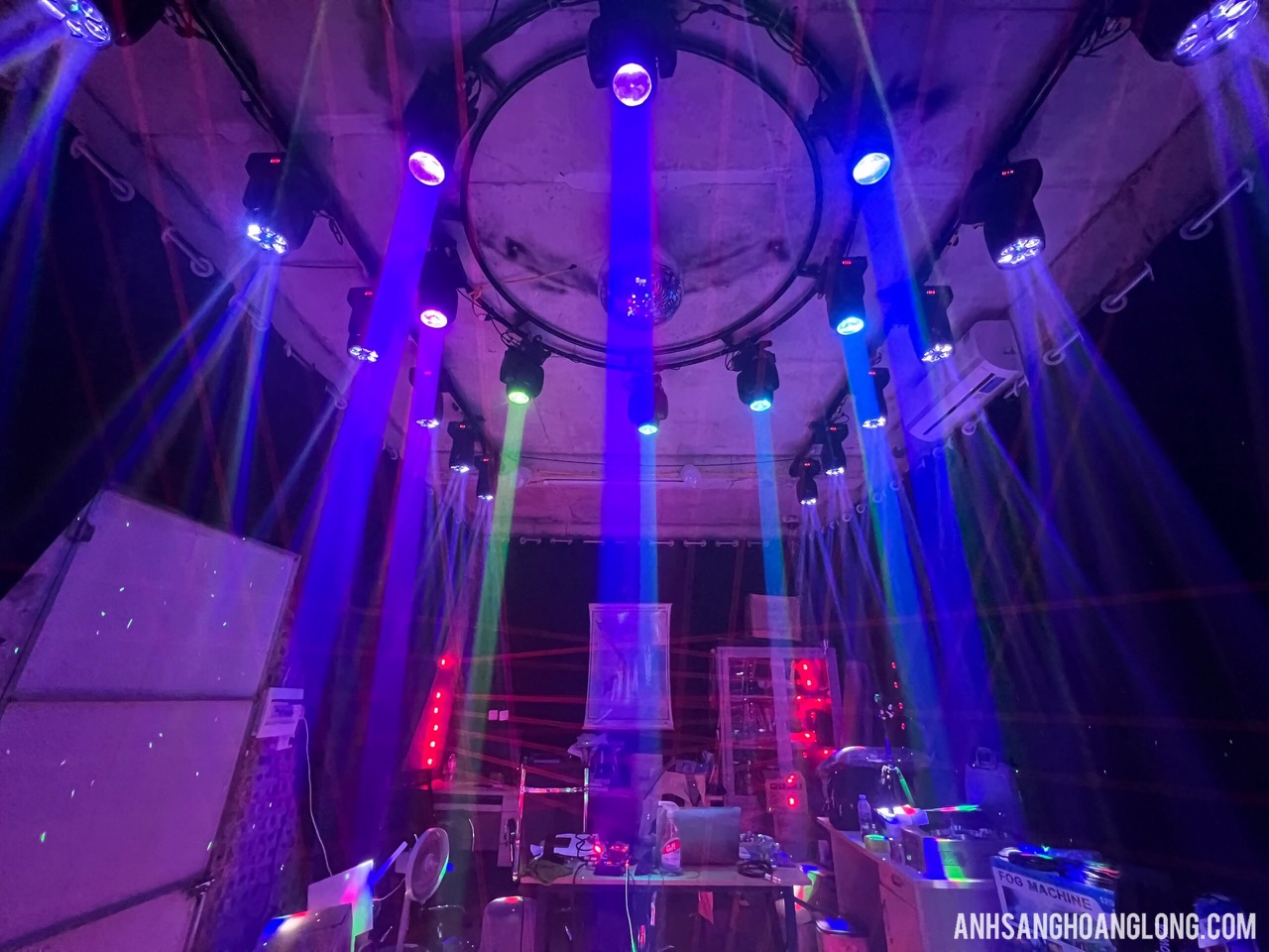 Đèn Bay Đám Cưới