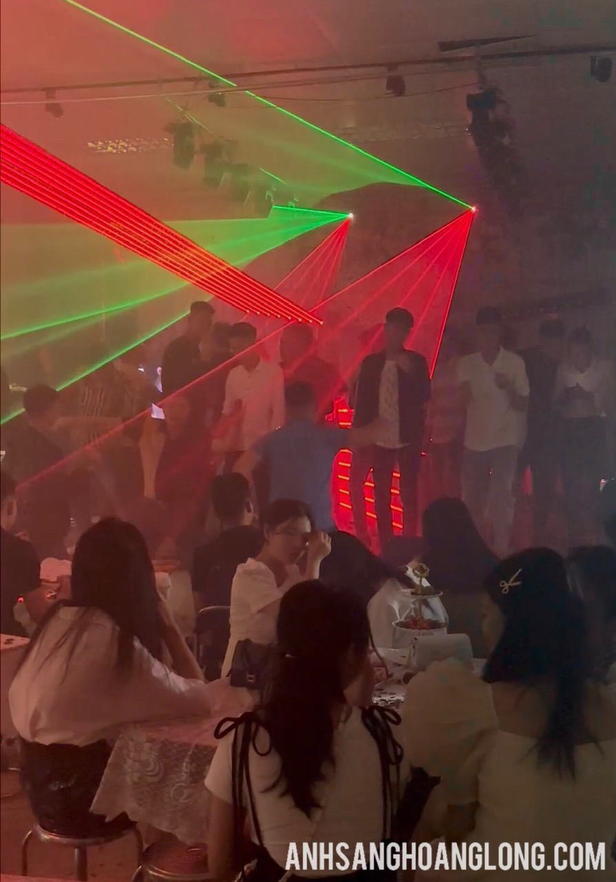 đèn cảm ứng đám cưới