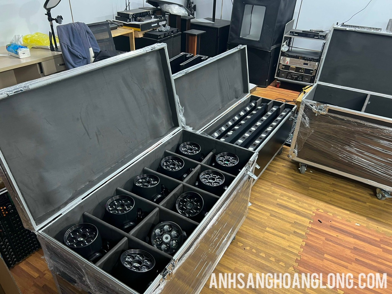 đèn ánh sáng sân khấu đám cưới hà nội