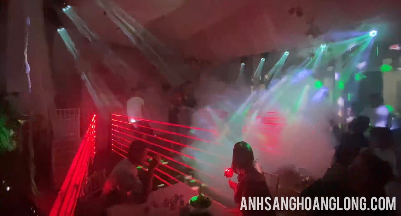 cho thuê cấu hình đèn đám cưới