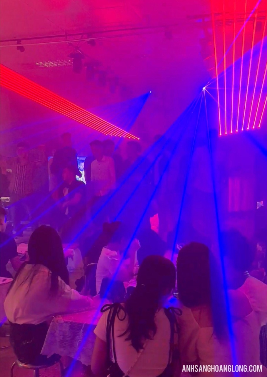 thuê đèn đám cưới