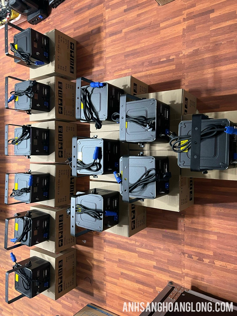 Báo giá đèn laser 10w cho quán bar