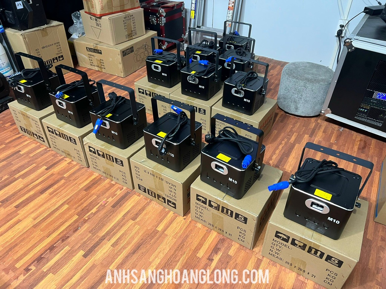 đèn laser đám cưới M10