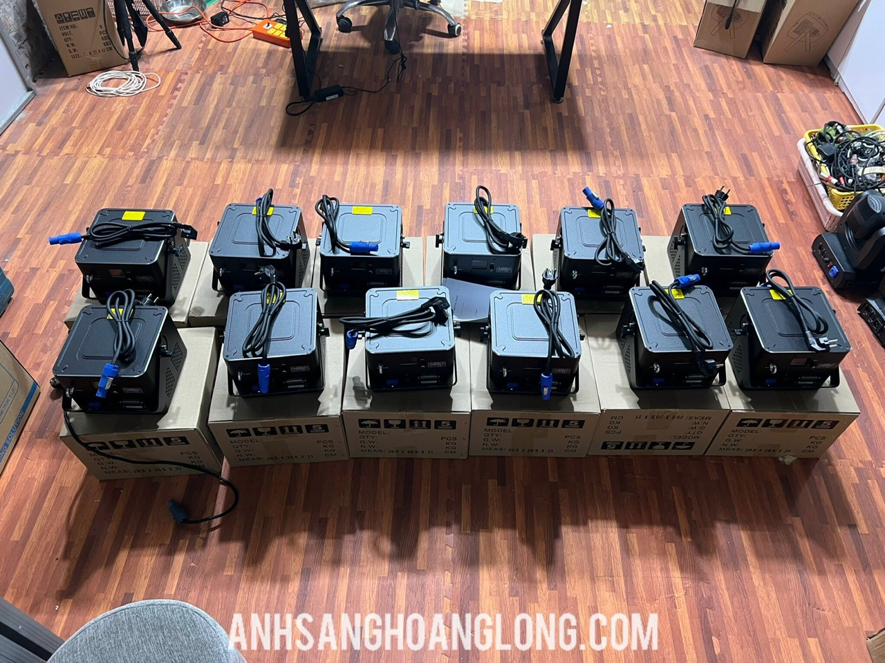 Nhà Phân Phối Đèn Laser 10w Chính Hãng