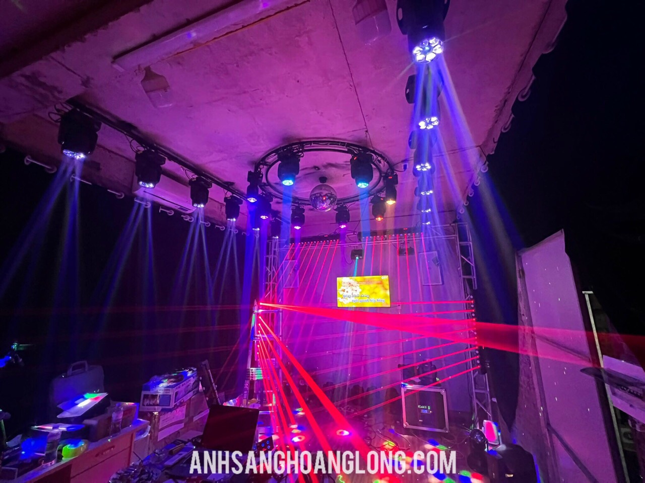 Tổng Hợp Các Mẫu Đèn Laser Sự Kiện Hay Dùng