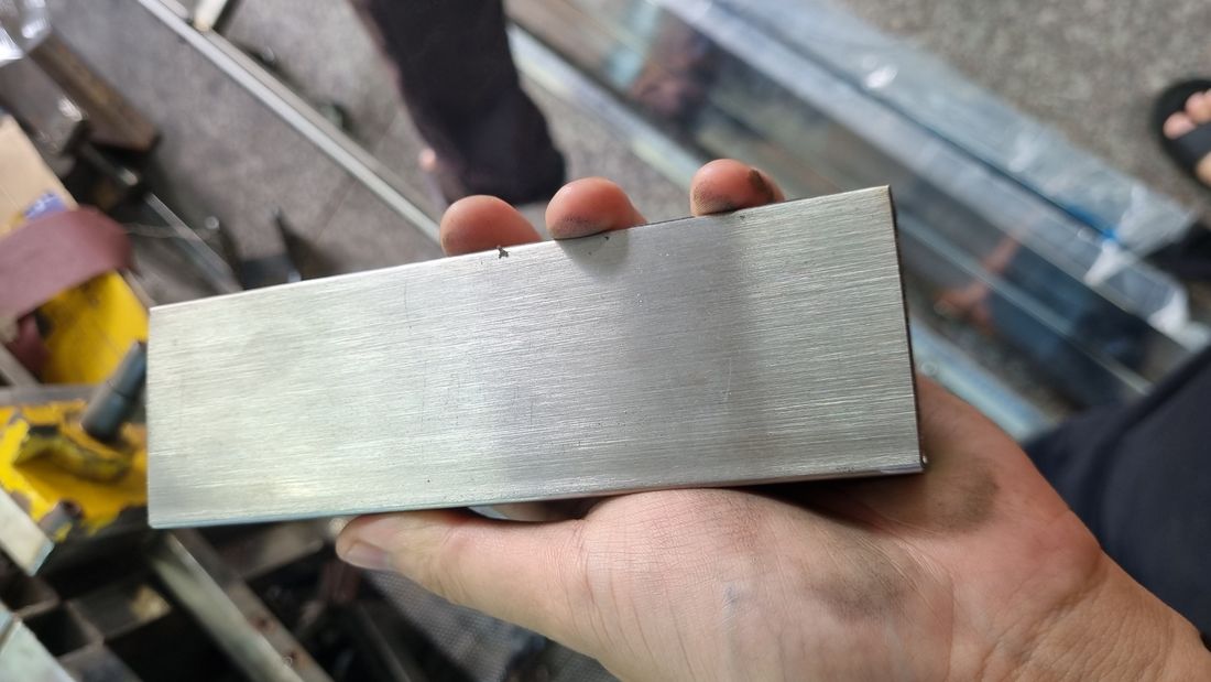 Hộp chữ nhật inox 304 đánh xước tại xưởng