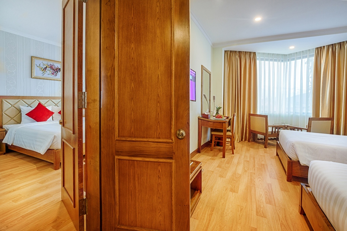 khách sạn Serene Beach Danang Hotel & Spa