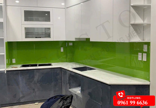 kính ốp bếp cường lực