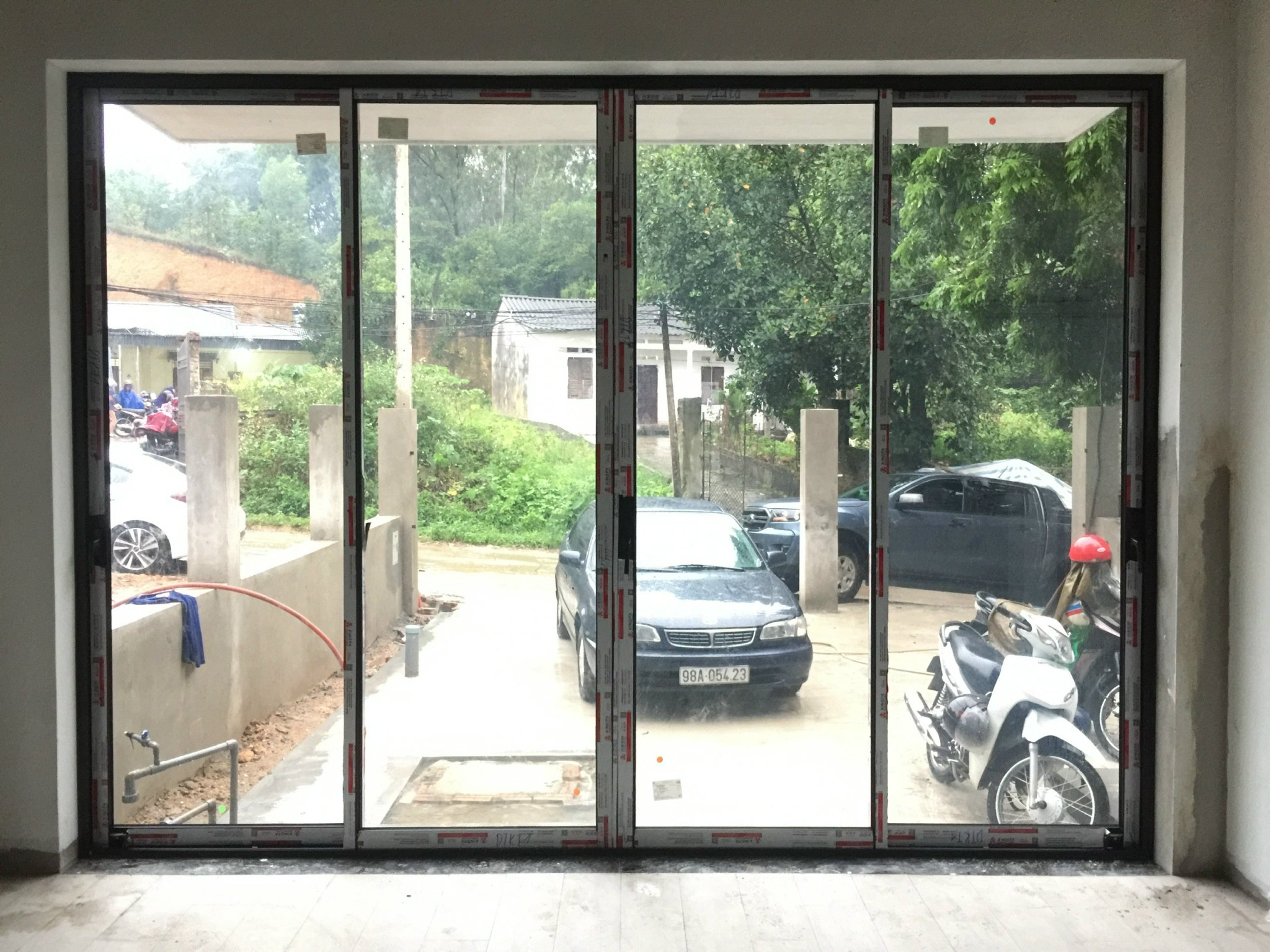 Nhôm Xingfa màu cafe