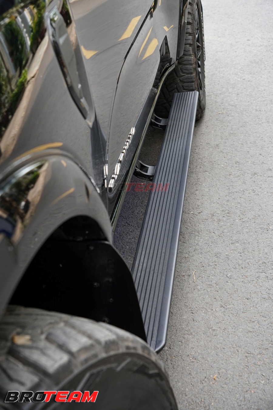 bệ bước điện Ford Everest Platinum