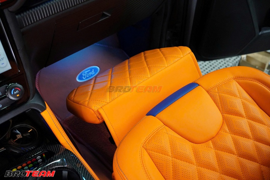 Bệ Nâng Chân Ghế Zin Ford Raptor V6