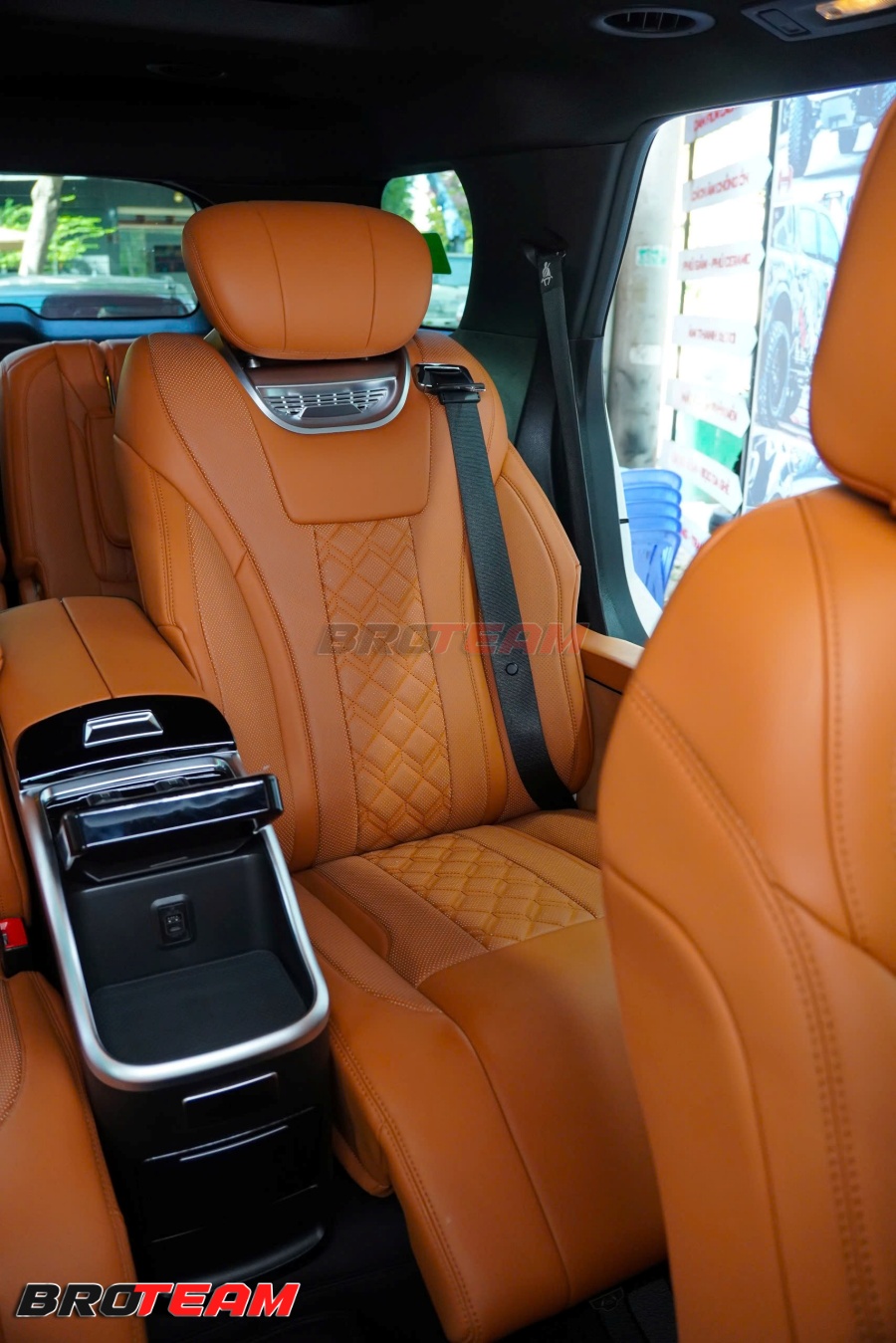 Bọc da nội thất sang trọng cho Explorer 2017