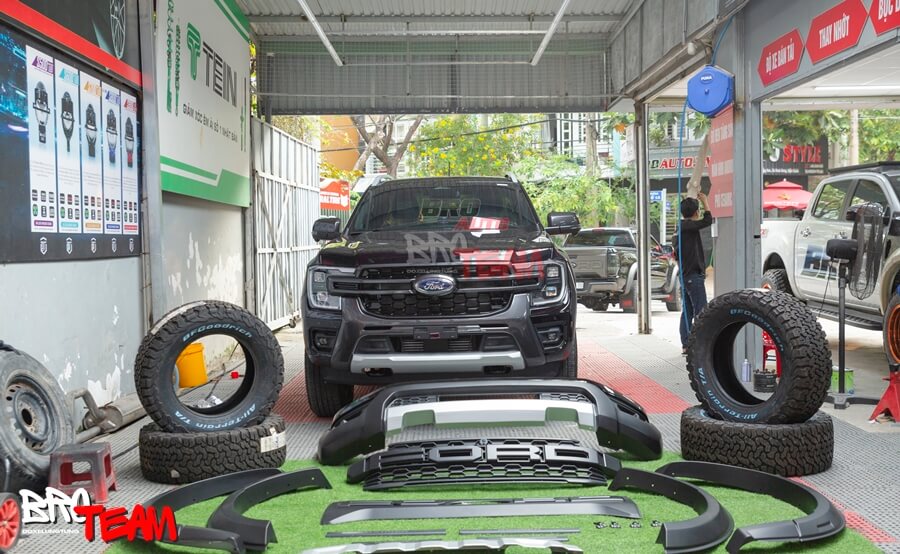 Ford Everest độ full option