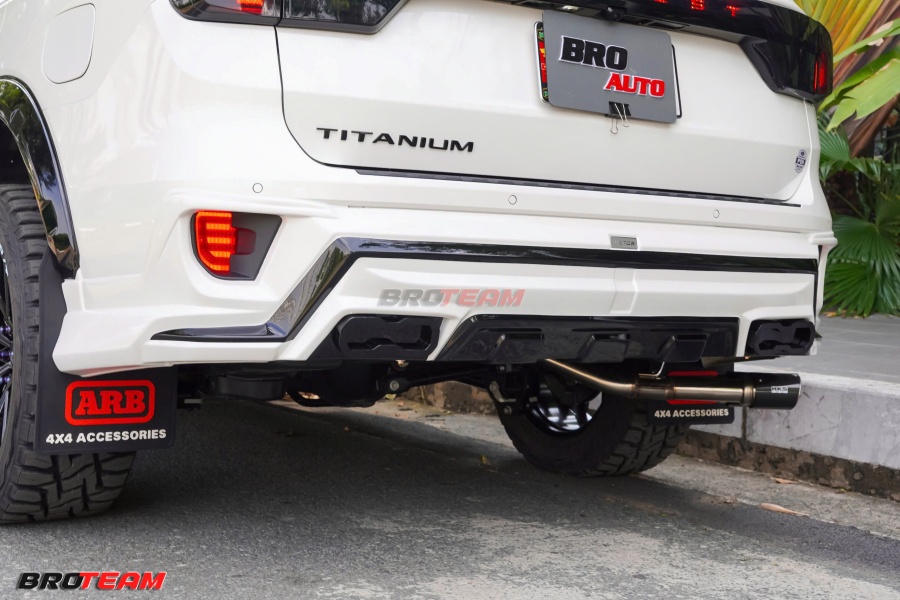 Body kit thể thao Ford Everest 2026 cao cấp