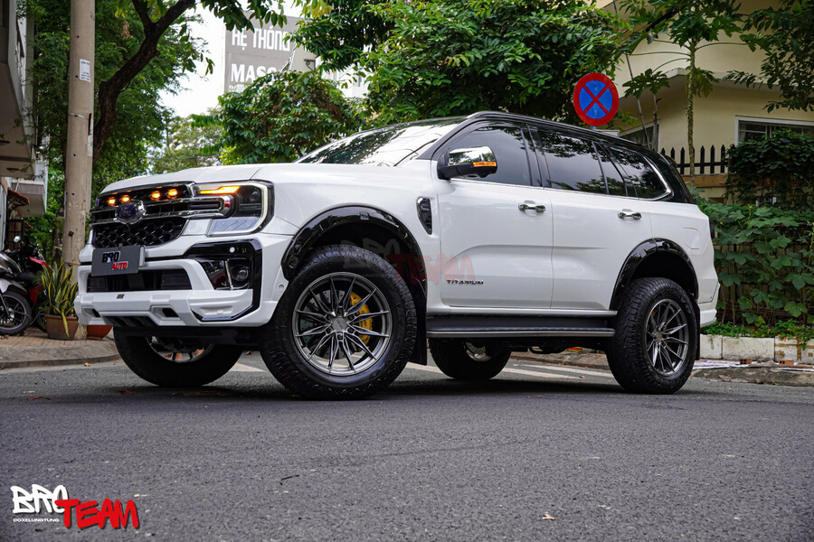 Bodykit Victor Everest Thái Lan