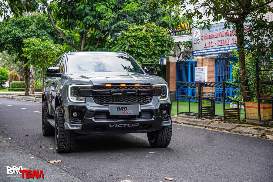 phụ kiện xe ford everest