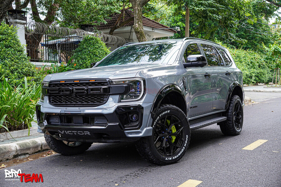 phụ kiện xe ford everest 2025