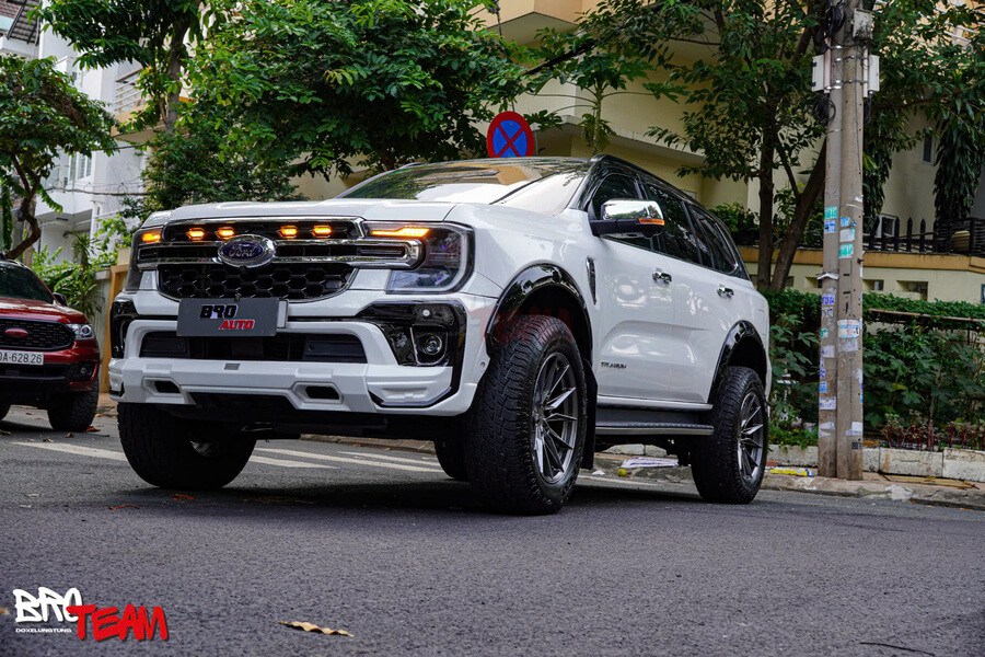 Bodykit Victor cho xe Ford Everest