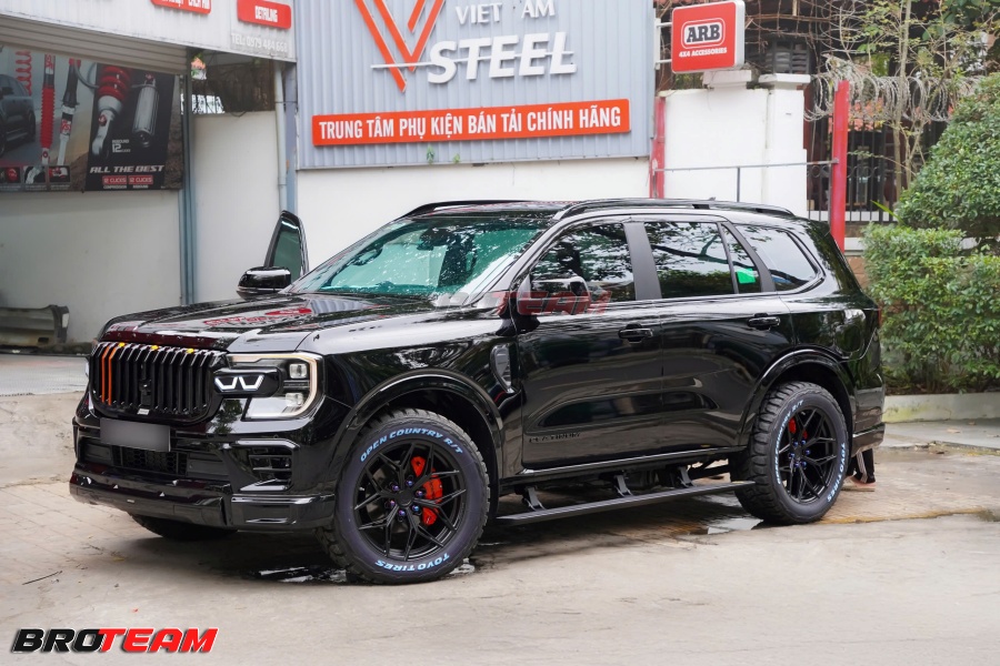 Dán decal đen các chi tiết