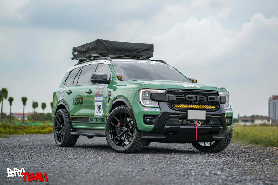 Dán đổi màu xanh Ford Everest