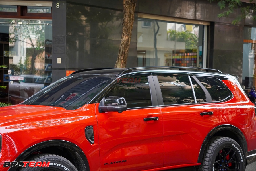 Dán nóc đen xe Ford Everest
