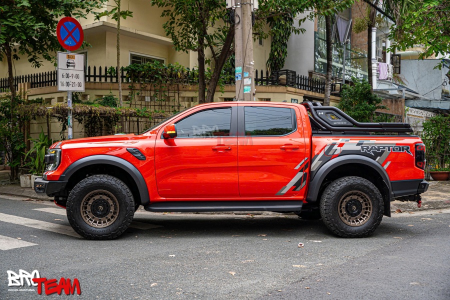 tem Raptor 3.0 V6 sườn