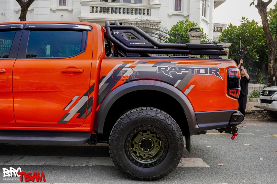 tem Raptor 2025 thể thao