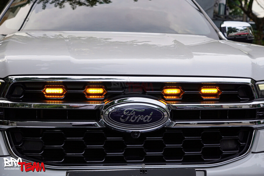 Đèn Led định vị mặt calang Ford Everest 2024