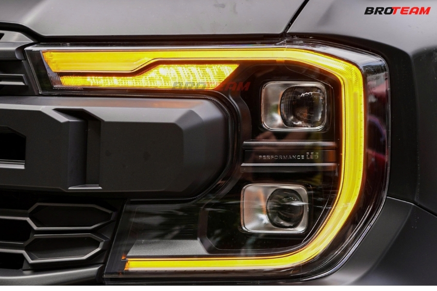 Độ Mí LED F150 Chữ C Ôm Viền Cụm Đèn Pha