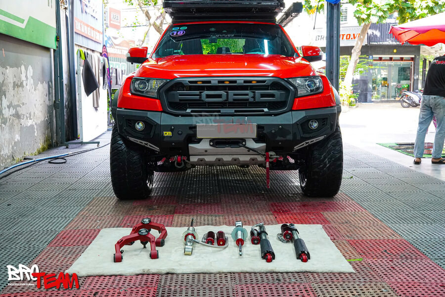 Phụ kiện đồ chơi xe bán tải Ford Ranger tiện ích và bảo vệ