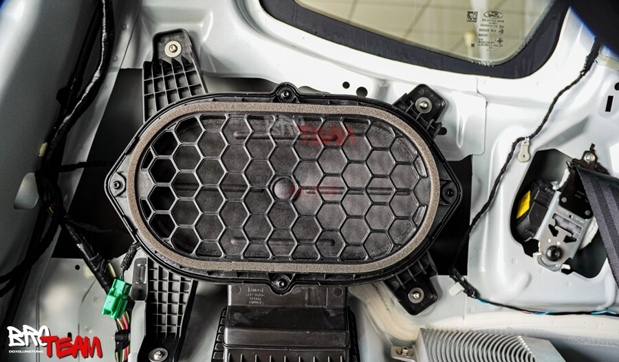 Loa siêu trầm SUB Ford Everest zin