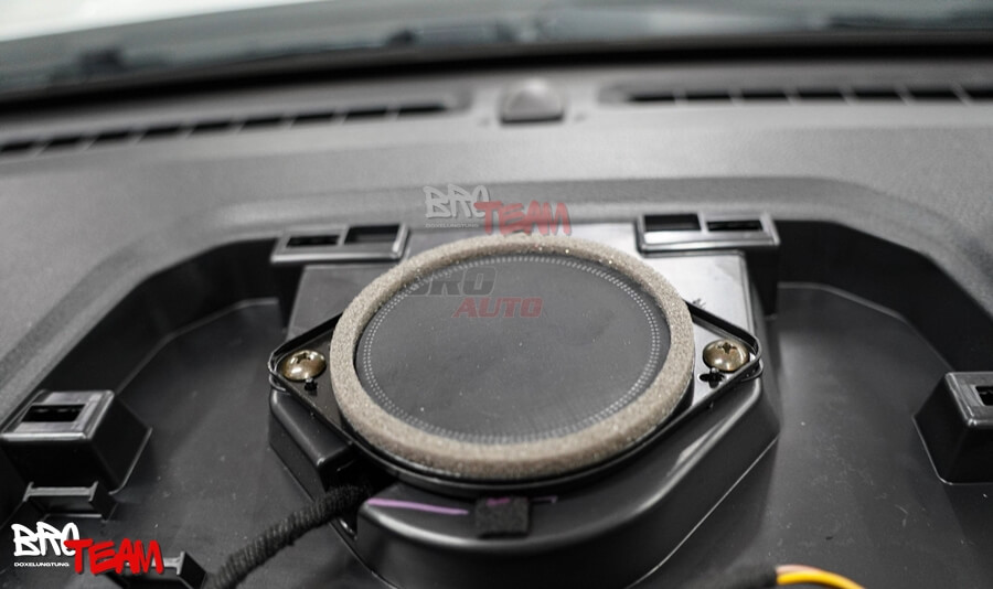 loa trung tâm Ford Everest