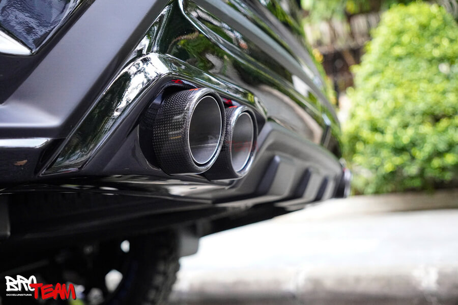 Độ pô Akrapovic mẫu kép Ford Everest